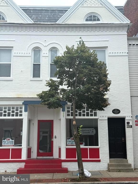 106 S. Market - Photo 2