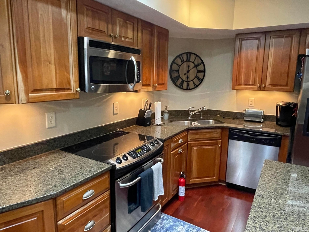 720 Bilyeu Street - Photo 2
