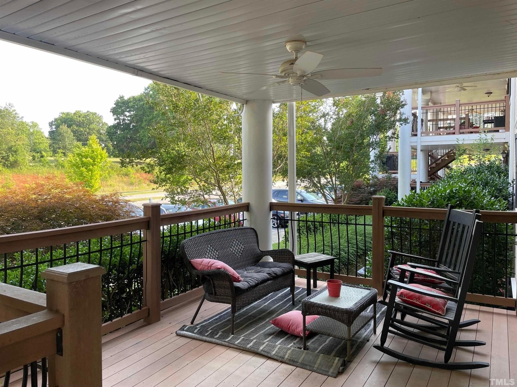 720 Bilyeu Street - Photo 2