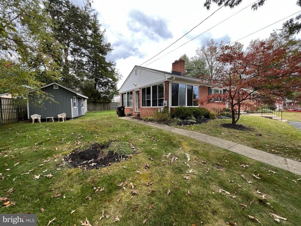800 Severn Drive - Photo 3