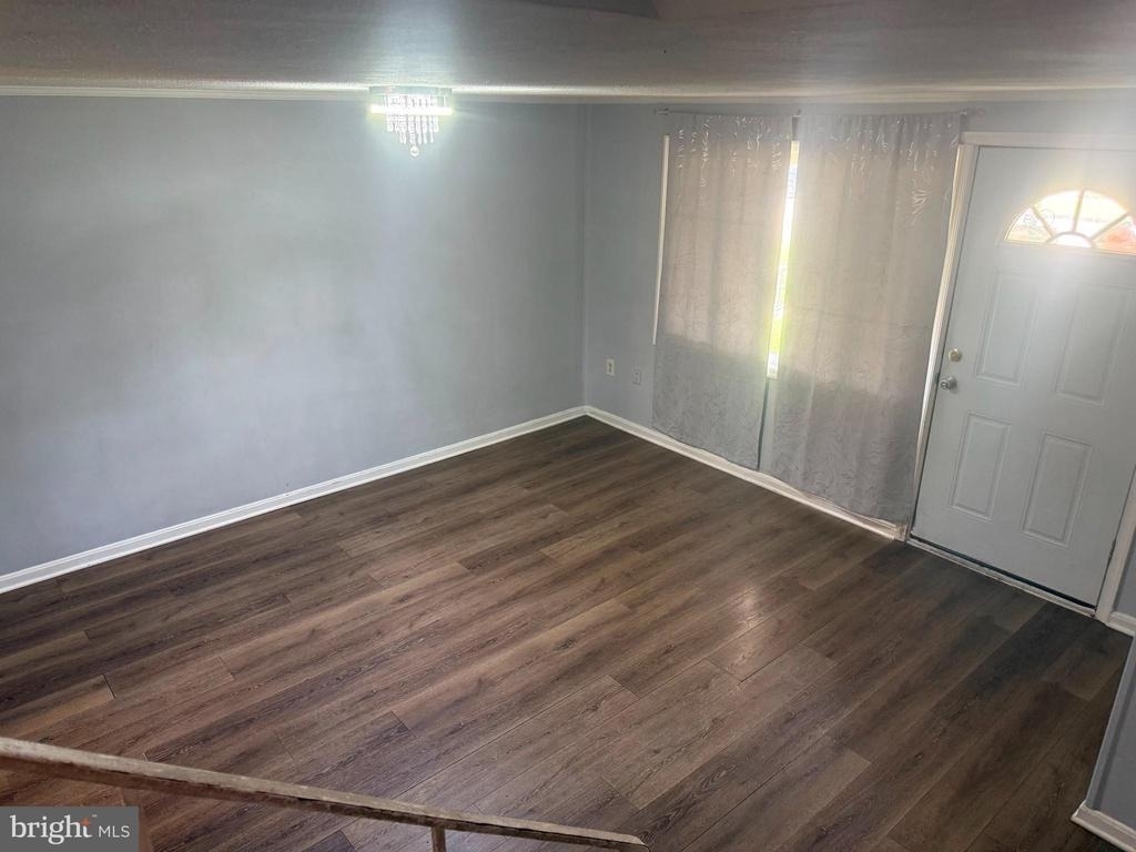 2053 Larkhall Road - Photo 16