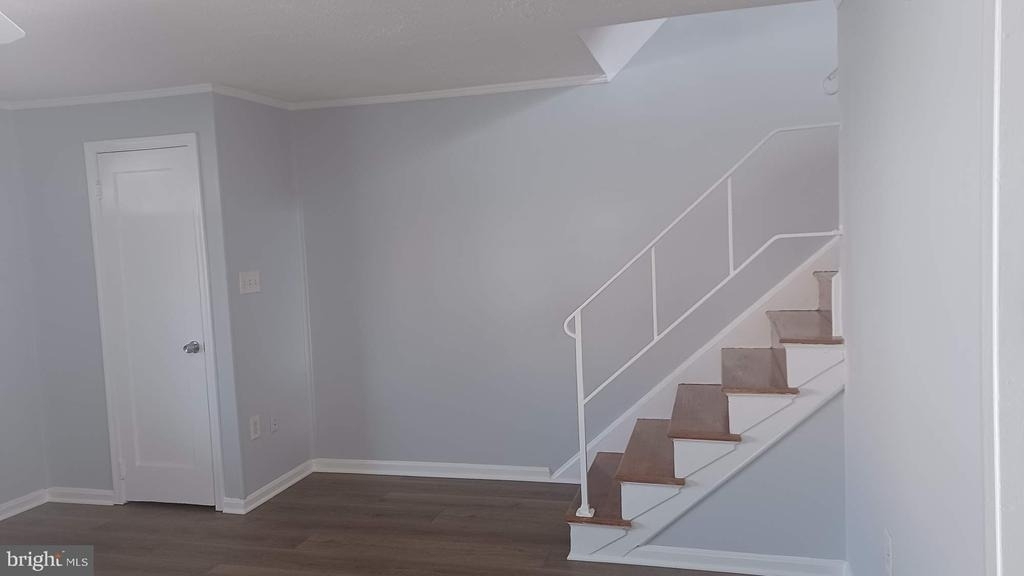 2053 Larkhall Road - Photo 1