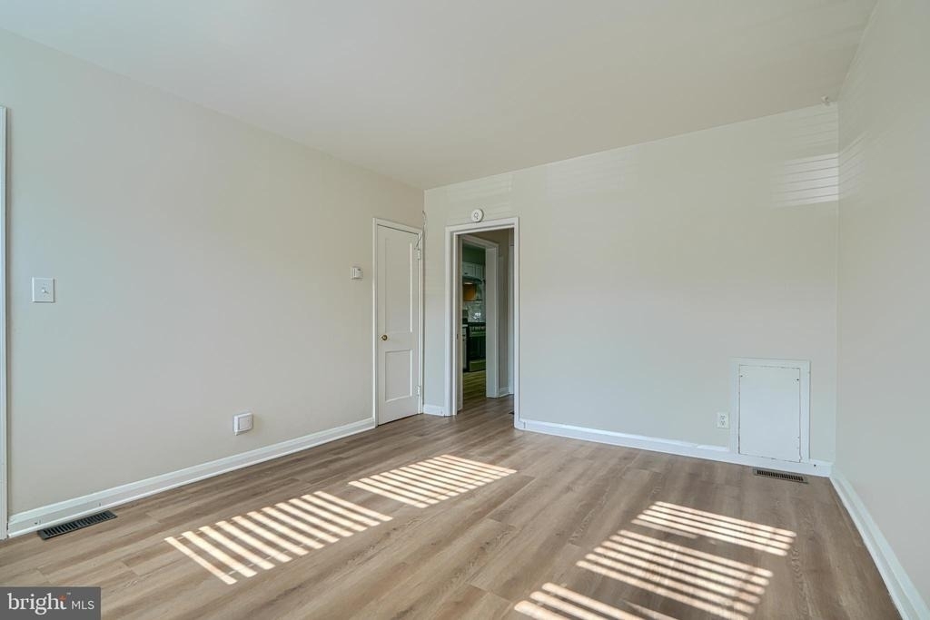 2976 Cornwall Road - Photo 2
