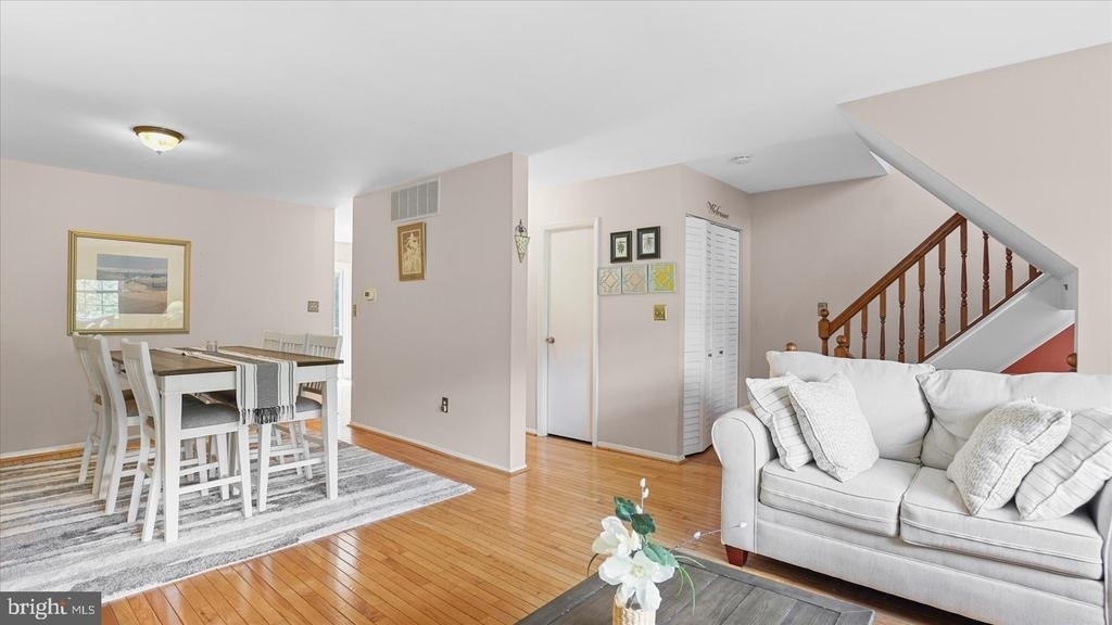 6 Drawbridge Court - Photo 4