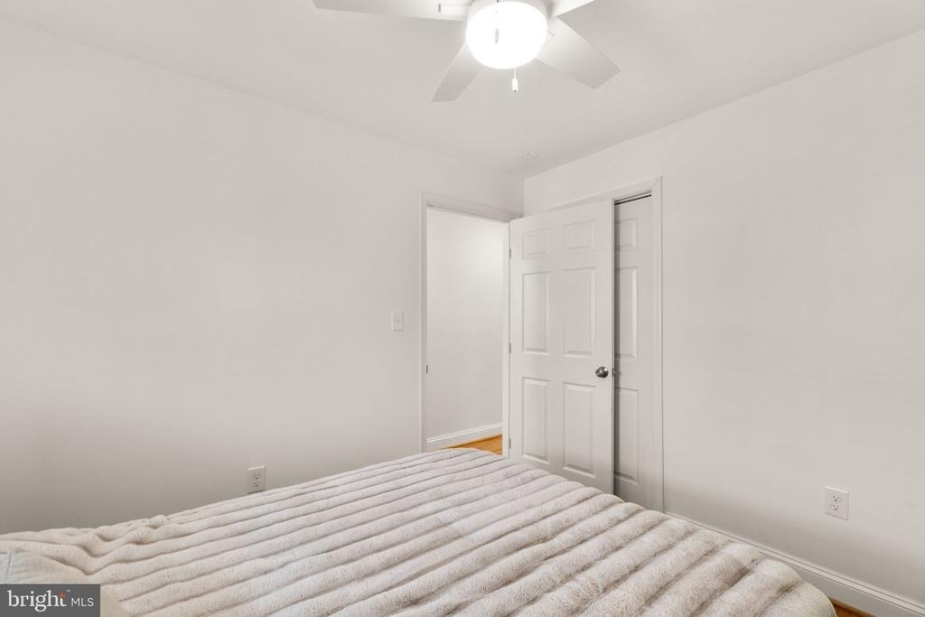 1827 Bank Street - Photo 20