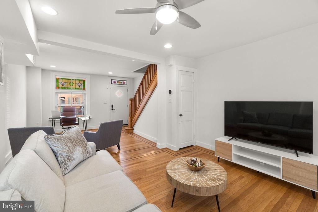 1827 Bank Street - Photo 6