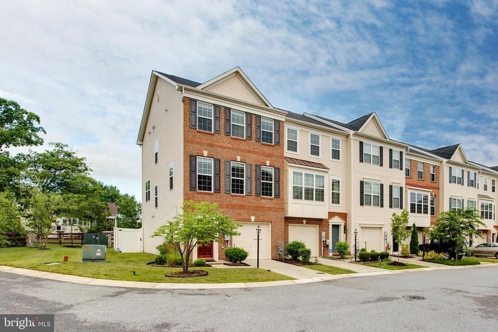 7726 Sentry Terrace - Photo 2