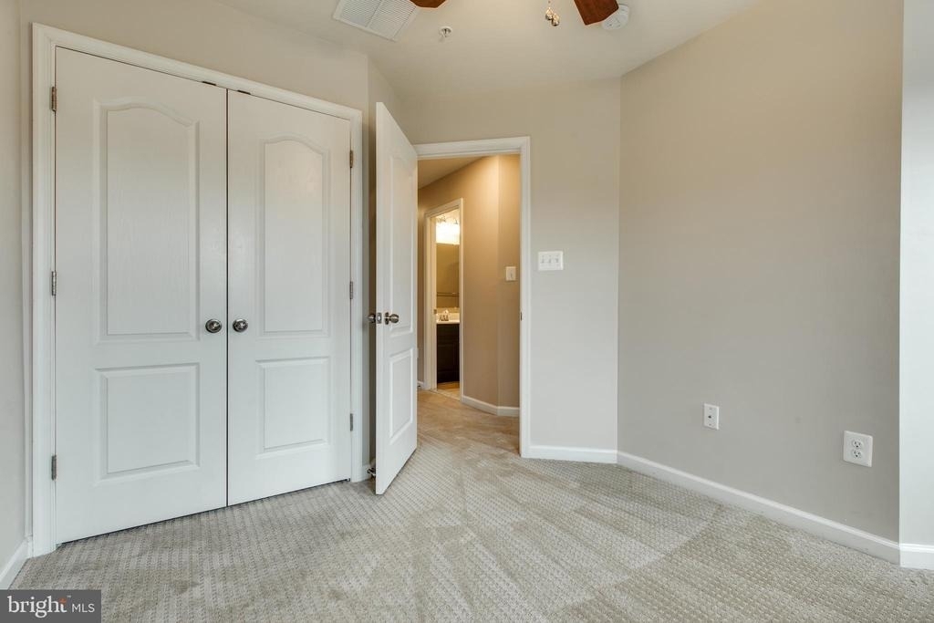 7726 Sentry Terrace - Photo 33