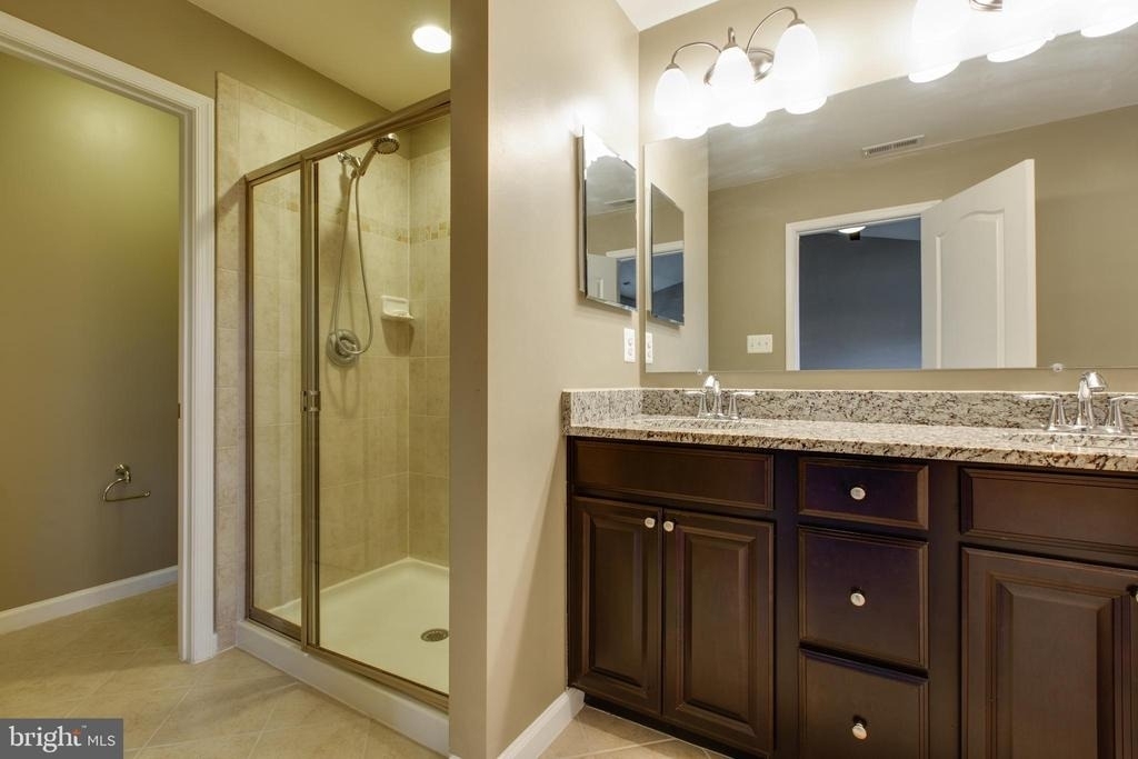 7726 Sentry Terrace - Photo 28