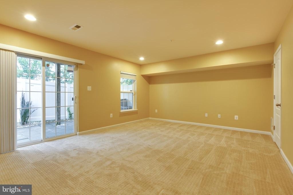 7726 Sentry Terrace - Photo 41