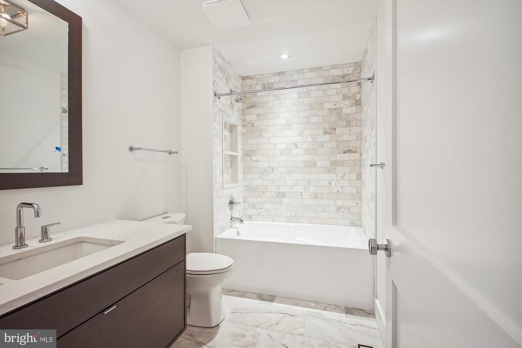 699 Giddings Avenue - Photo 10