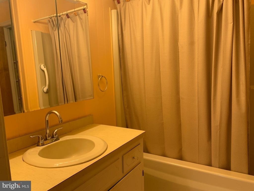 16920 N Main Street - Photo 6