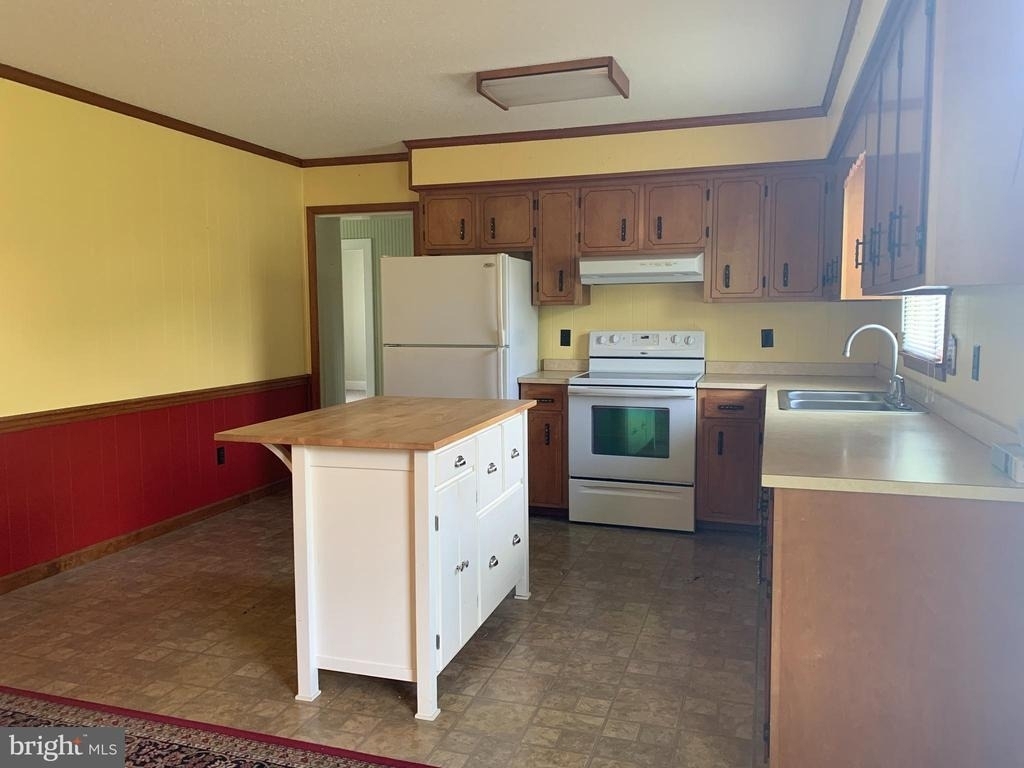 16920 N Main Street - Photo 3