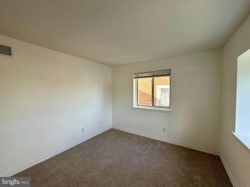 605 Cobble Creek Curve - Photo 17