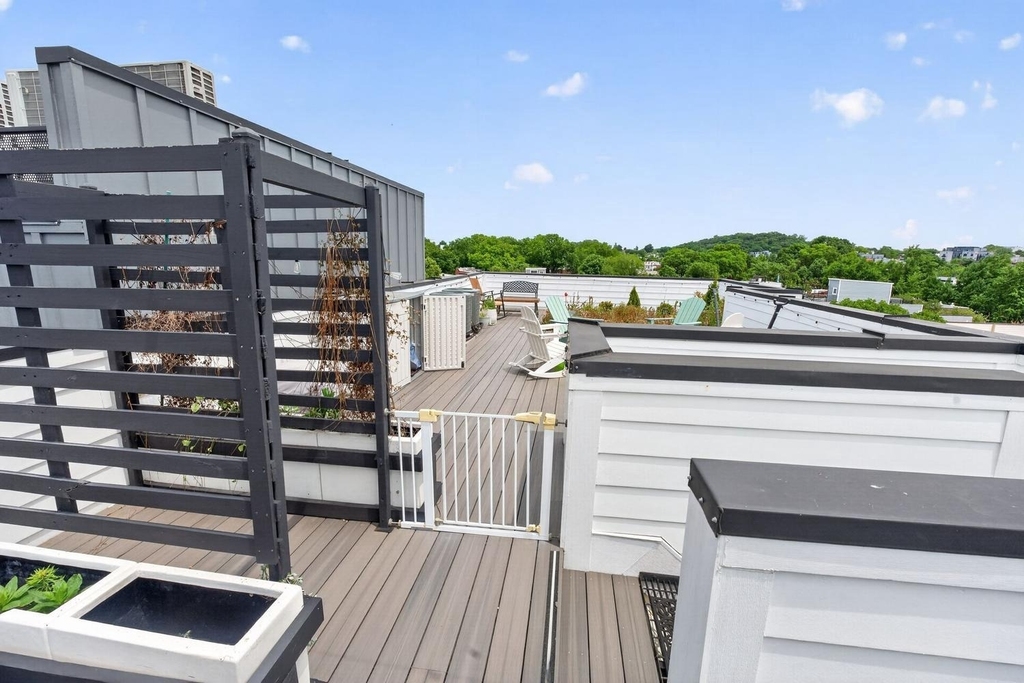 1102 Staples Street Ne - Photo 21