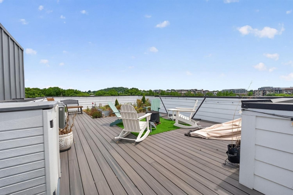 1102 Staples Street Ne - Photo 16