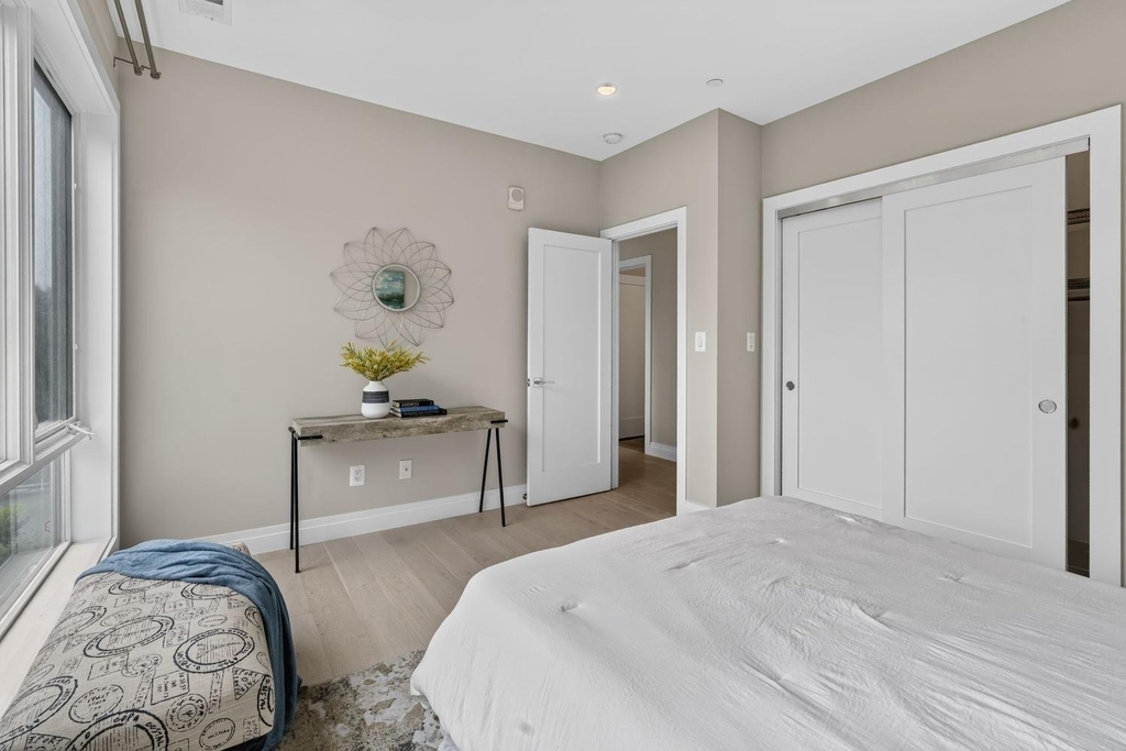 1102 Staples Street Ne - Photo 11