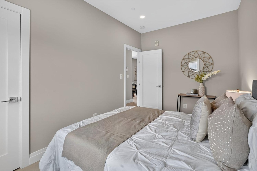 1102 Staples Street Ne - Photo 12