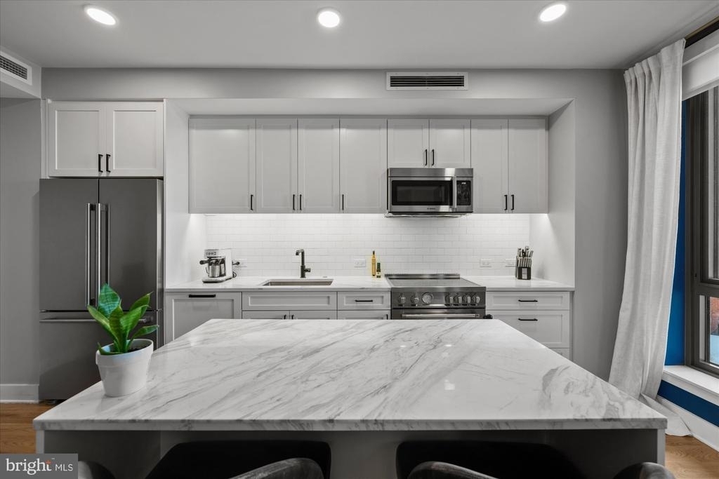 1211 Van Street Se - Photo 9