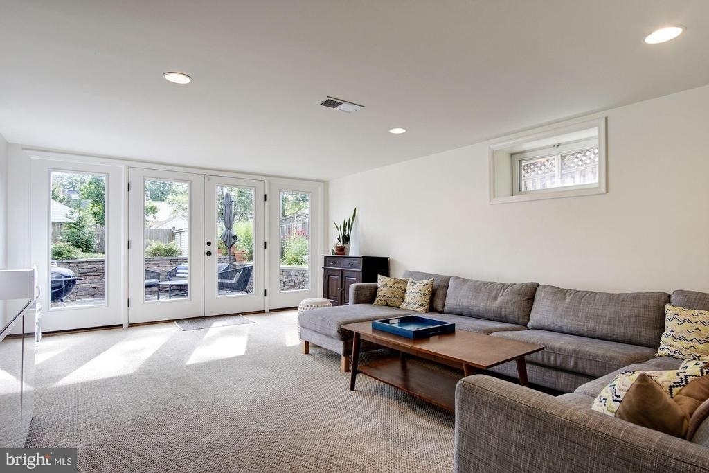 5433 31st Street Nw - Photo 20