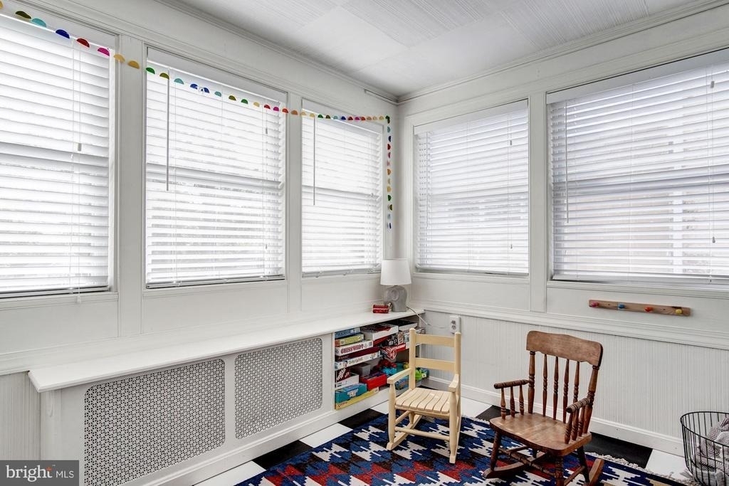 5433 31st Street Nw - Photo 9