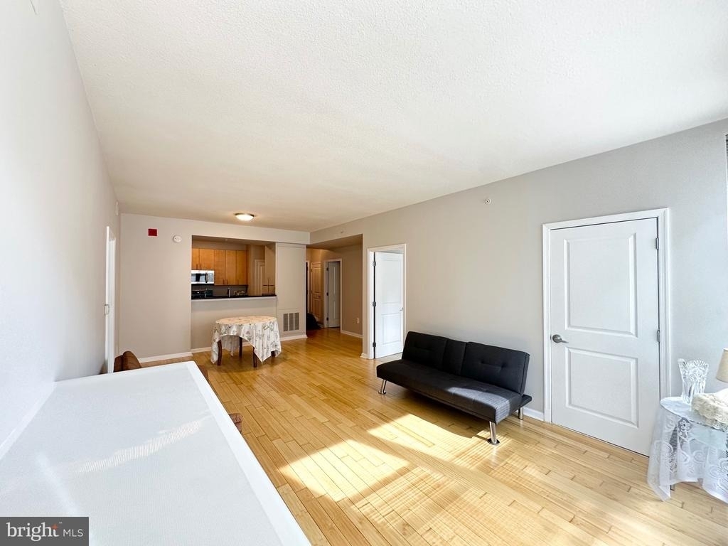 715 6th Street Nw - Photo 2