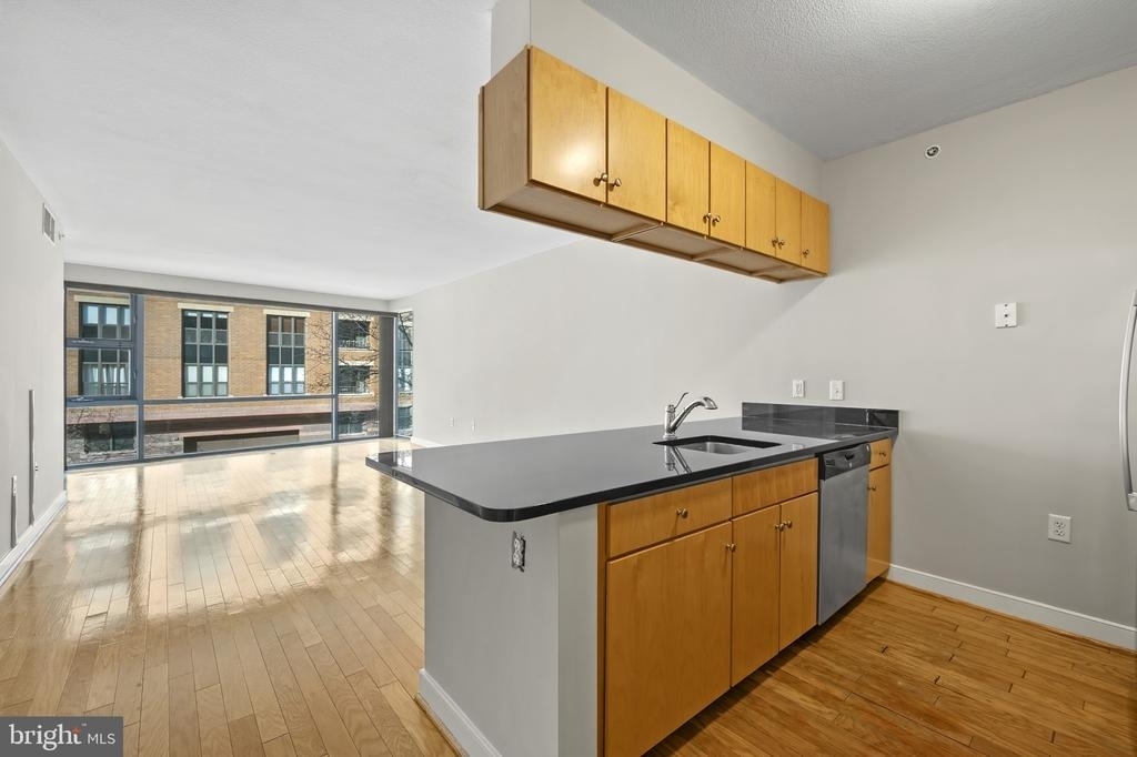 1117 10th Street Nw - Photo 8