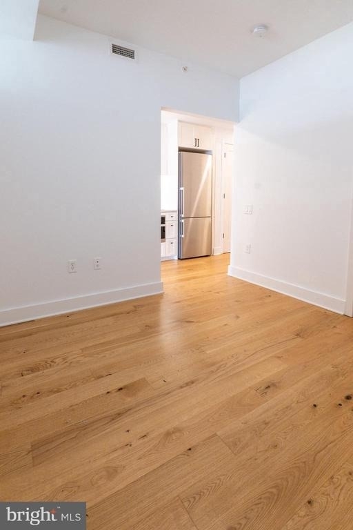 1211 Van Street Se - Photo 7