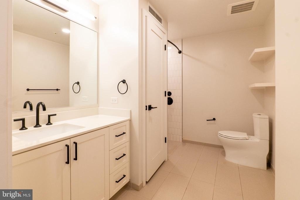 1211 Van Street Se - Photo 8