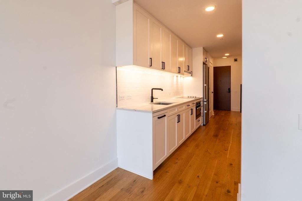 1211 Van Street Se - Photo 5