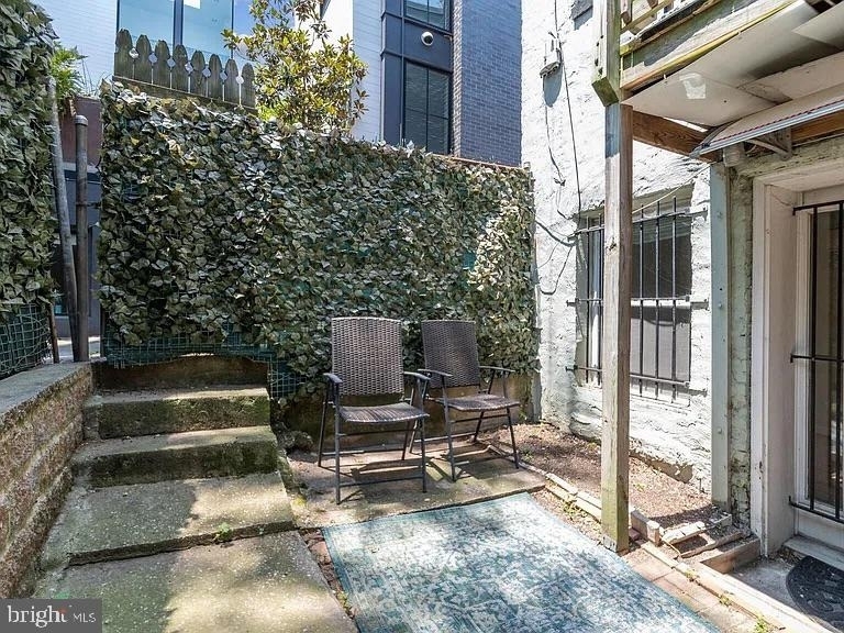 1704 V Street Nw - Photo 12