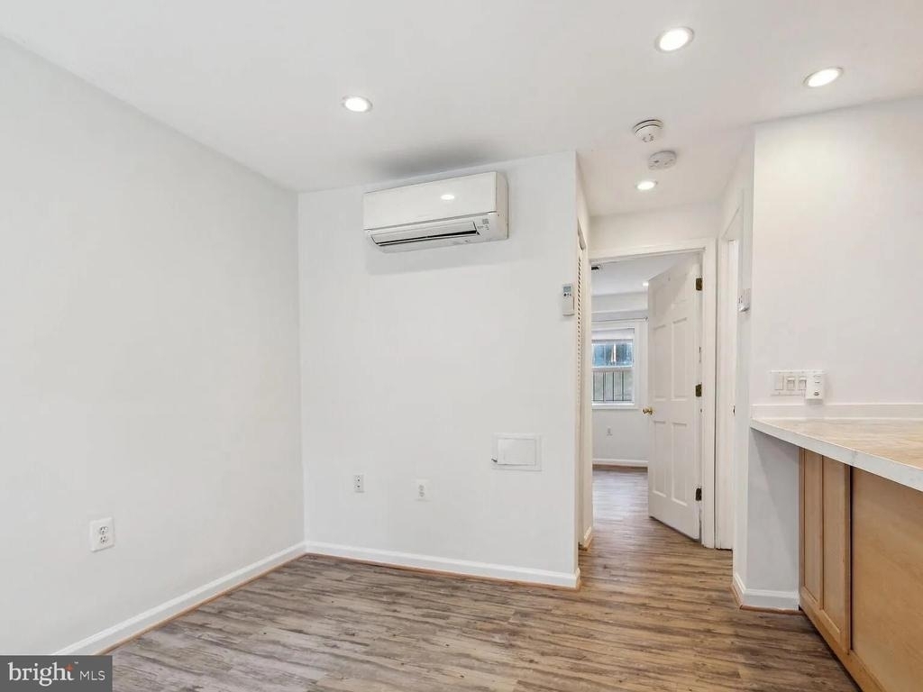 1704 V Street Nw - Photo 4