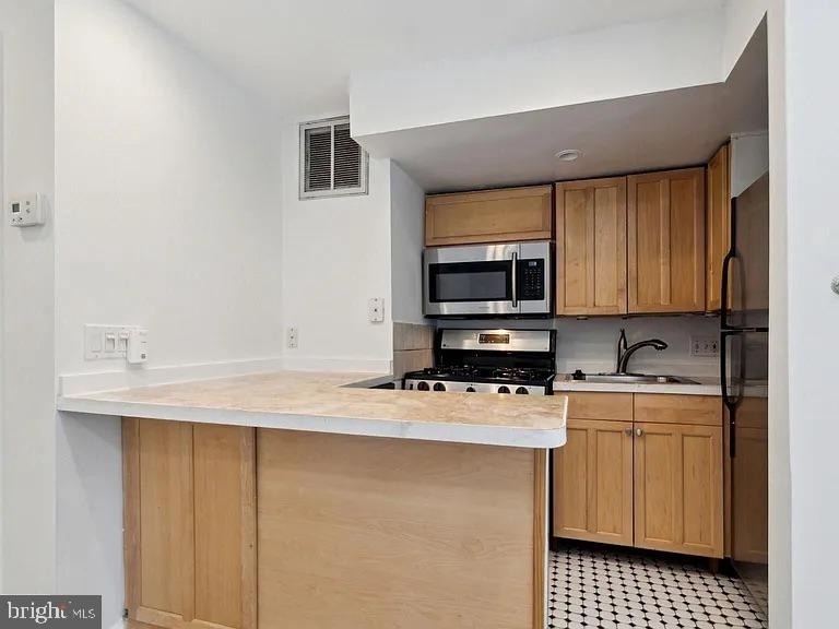 1704 V Street Nw - Photo 1