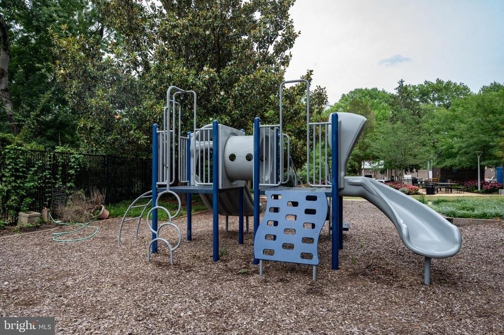 1301 Delaware Avenue Sw - Photo 47