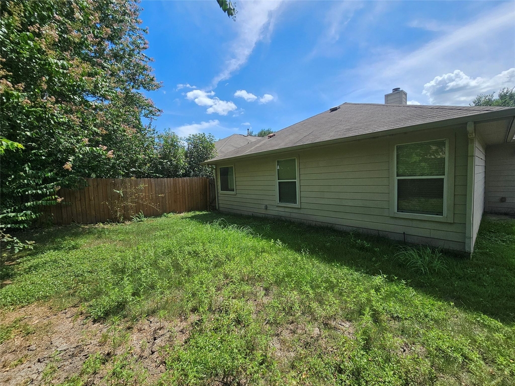 2035 Intrepid Dr - Photo 22