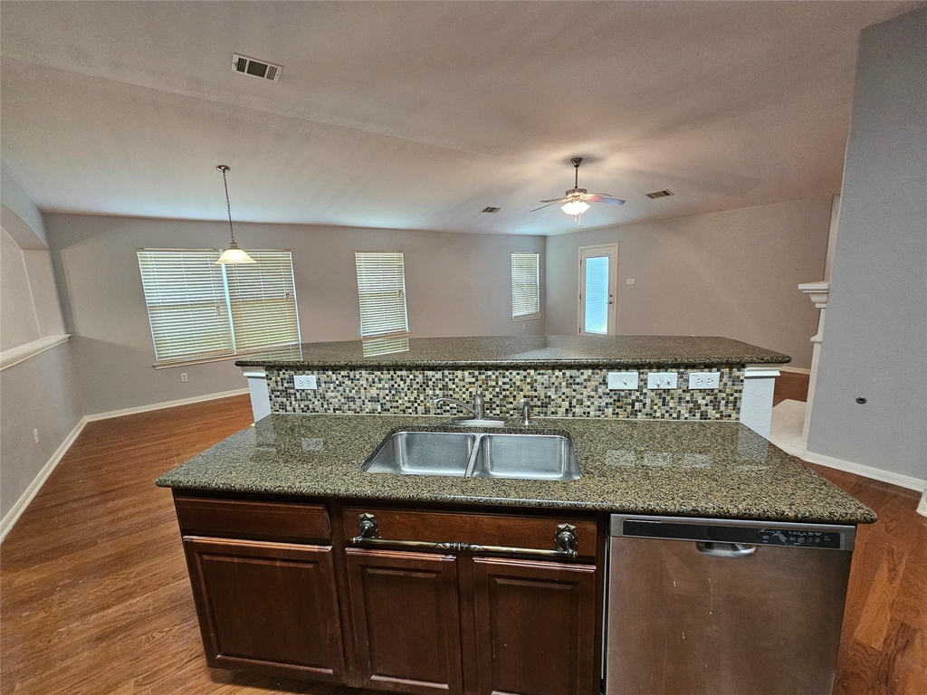 2035 Intrepid Dr - Photo 10