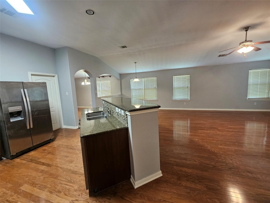 2035 Intrepid Dr - Photo 20