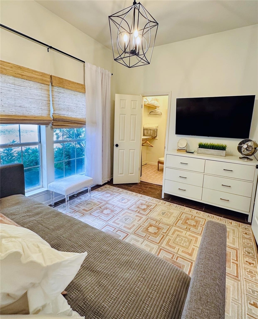 2910 Edgewater Dr - Photo 18