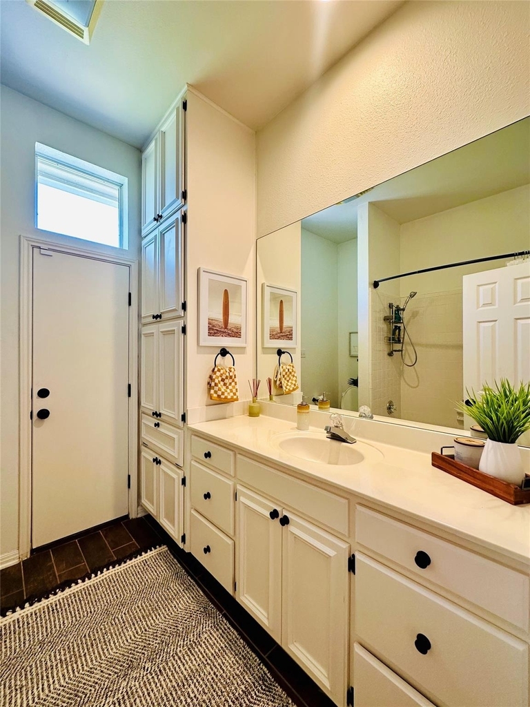 2910 Edgewater Dr - Photo 38