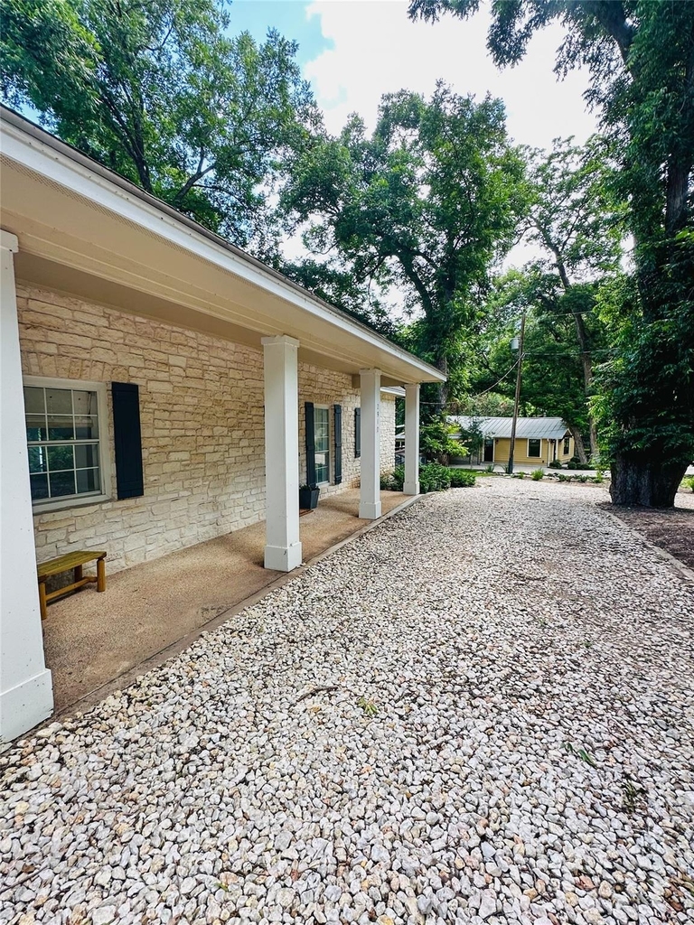 2910 Edgewater Dr - Photo 37