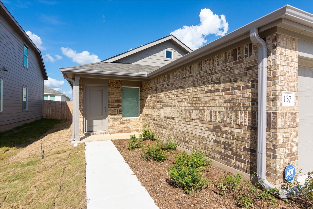 137 Starpacker Ln - Photo 0