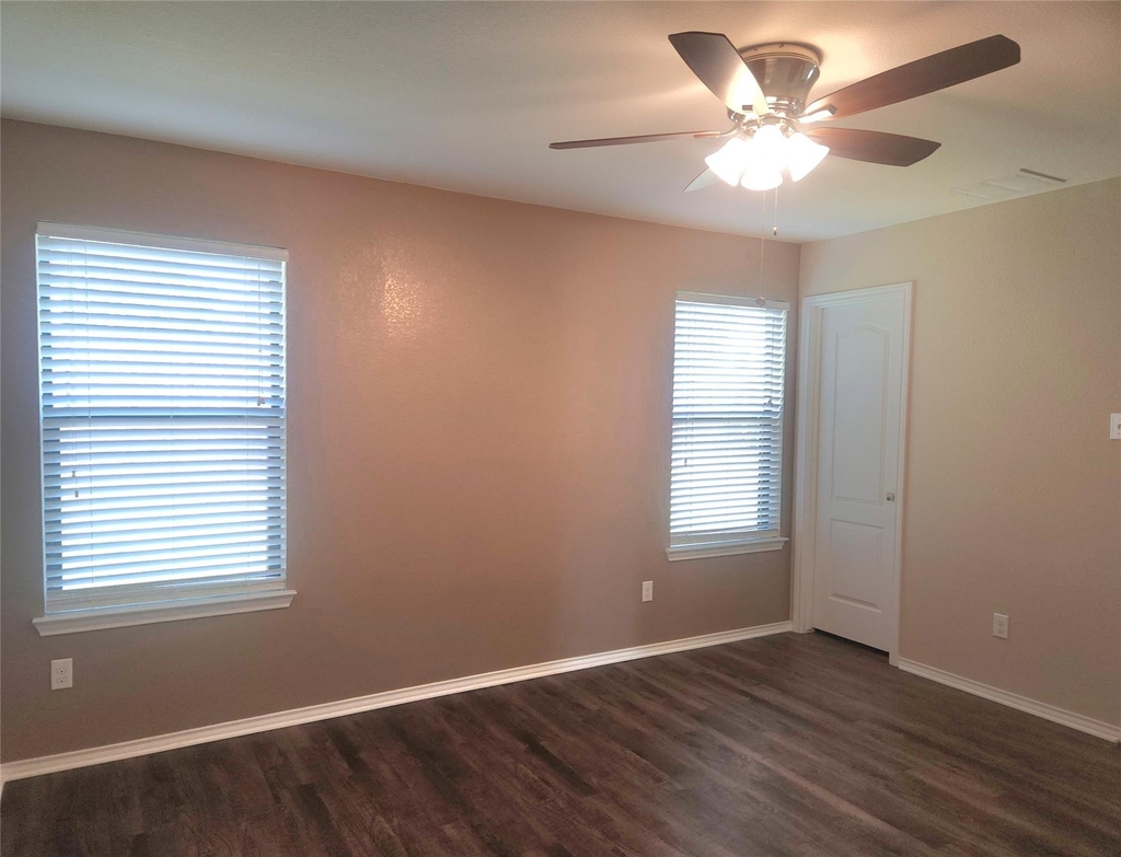 160 Rummel Dr - Photo 4