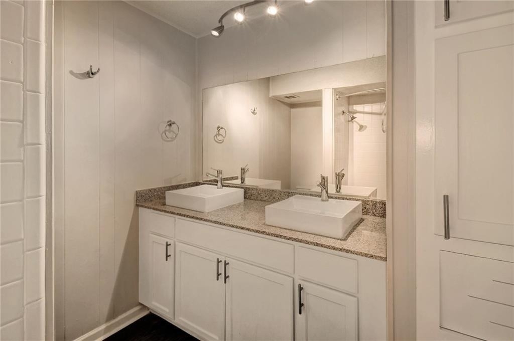 2900 Cole St - Photo 19