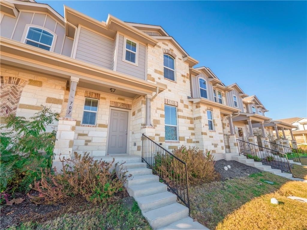 707 Katmai Cir - Photo 1