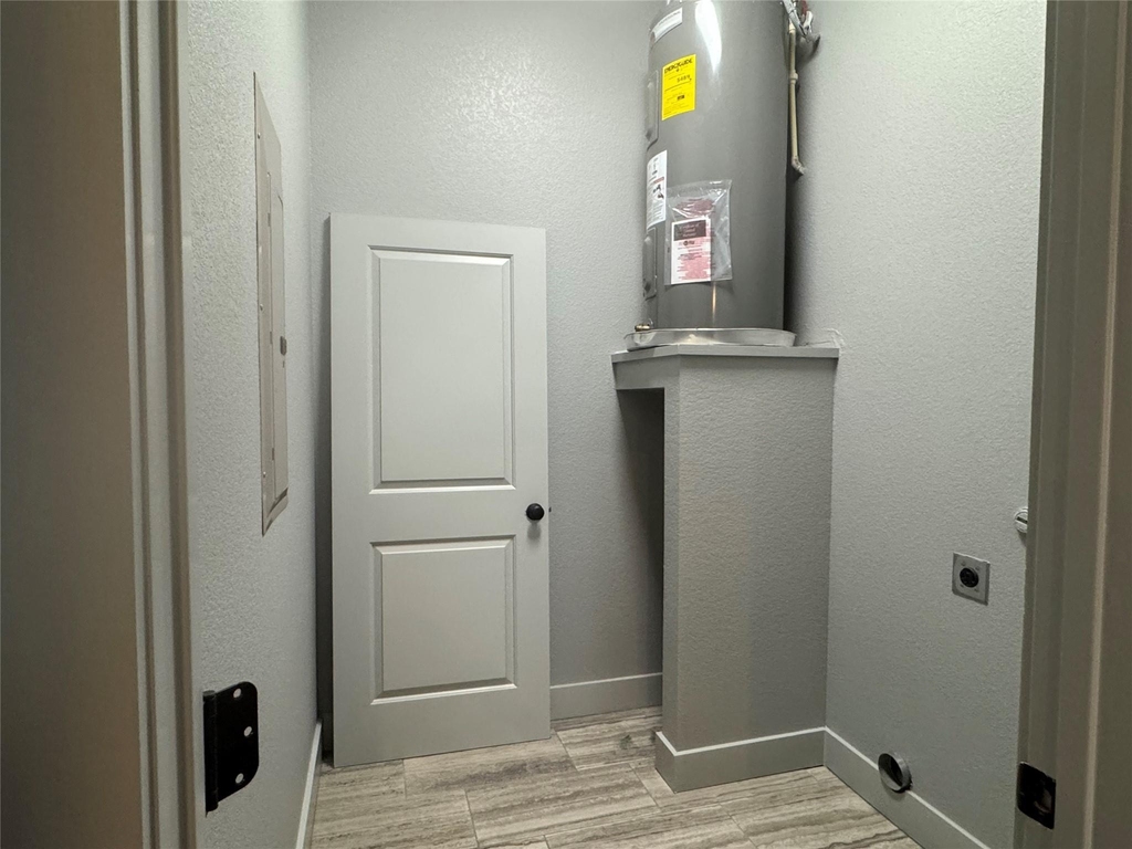 290 Hugo Rd - Photo 9