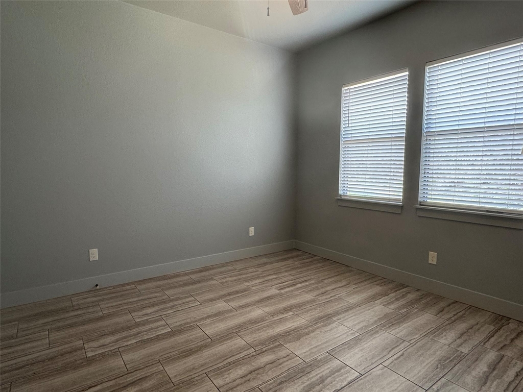 290 Hugo Rd - Photo 13