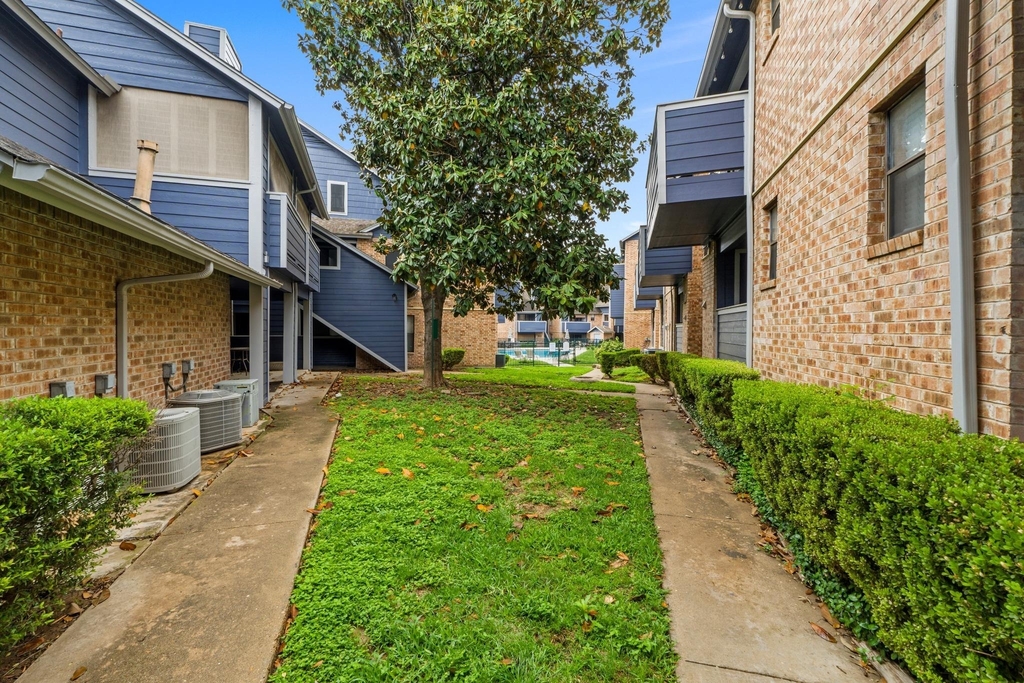 2500 Burleson Rd - Photo 18