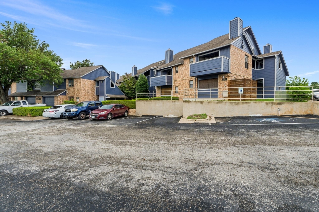 2500 Burleson Rd - Photo 14