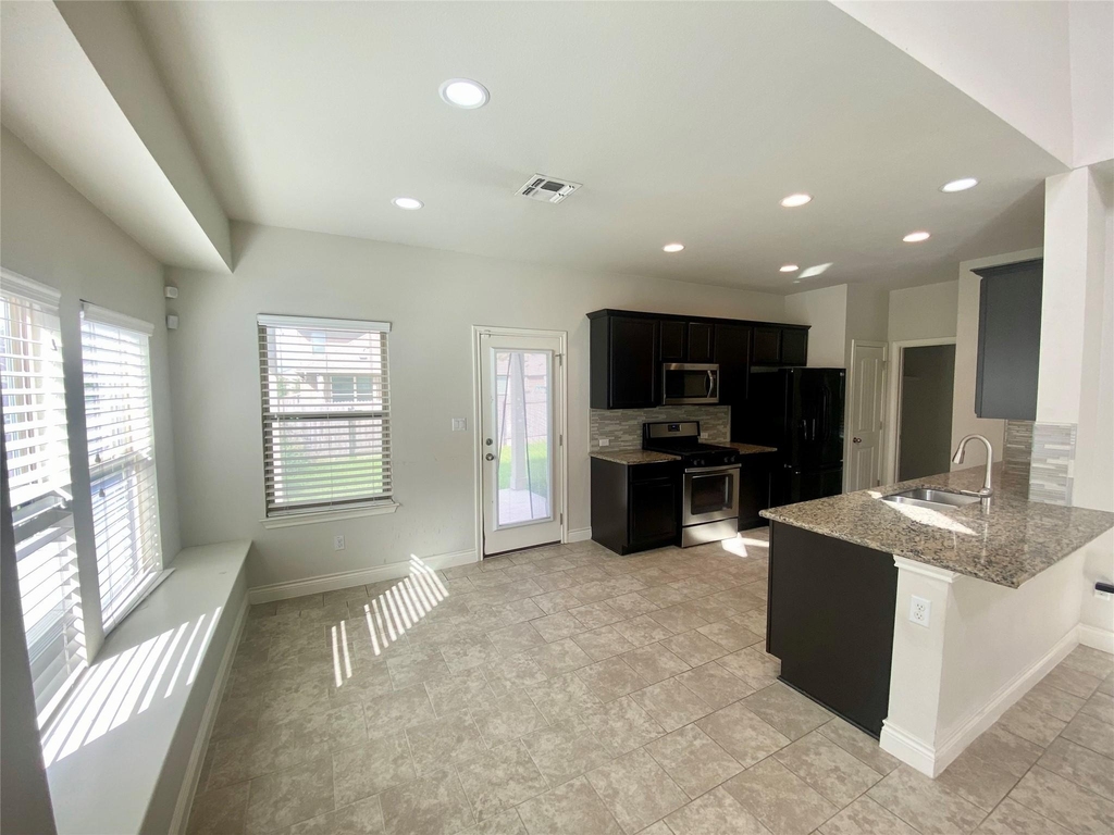 525 Nautical Loop - Photo 3