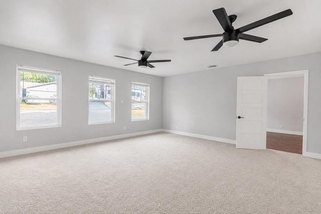 9706 Cottle Dr - Photo 7